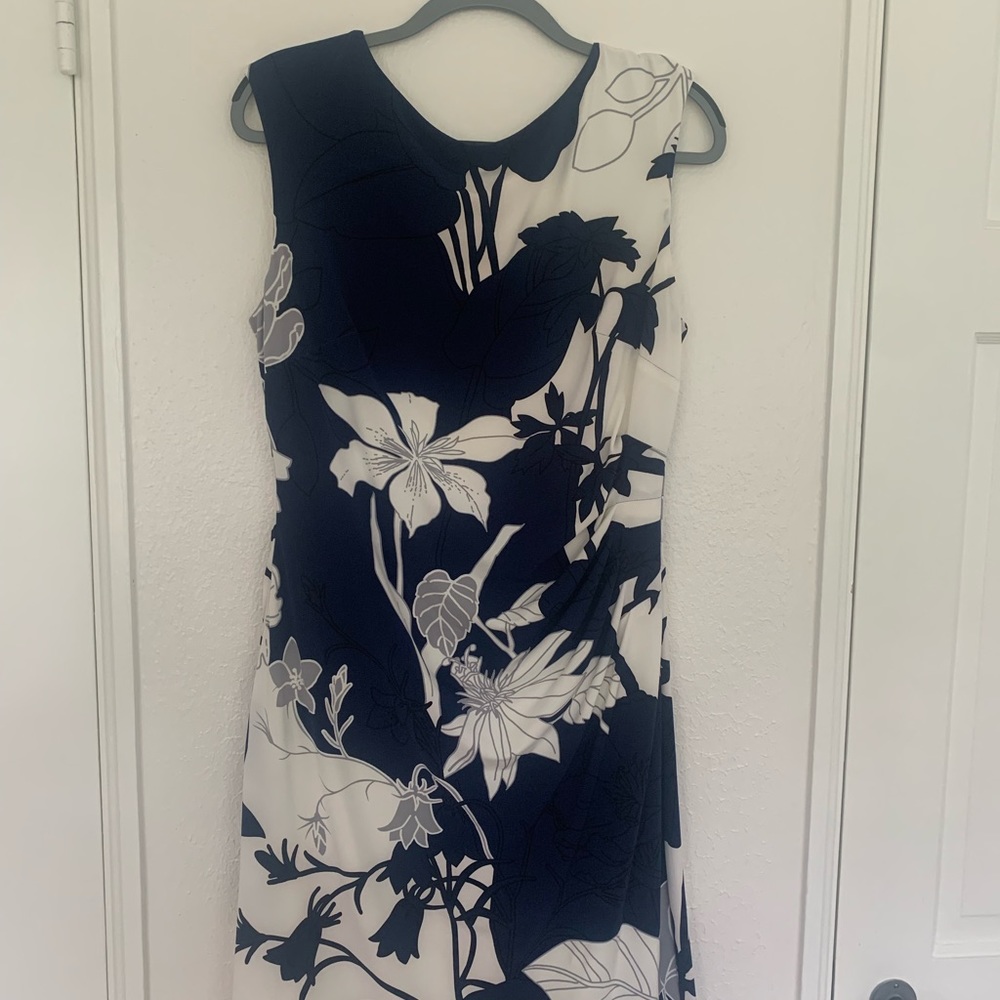 Ralph Lauren knee length dress, navy & cream floral design. Size 16 (runs small) - Picture 6 of 6